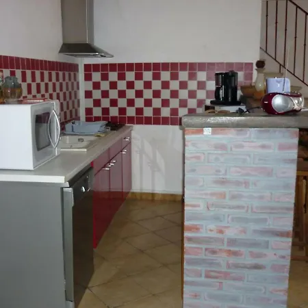 別荘 Paisible A Avec Jardin, Animaux Acceptes - Fr-1-489-19 エブルイユ